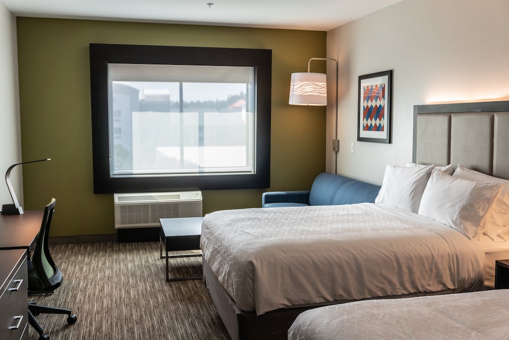 Suite, 2 Queen Beds, Mobility Accessible (Communications, Accessible Tub) photo 2