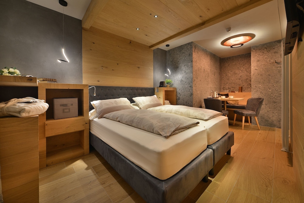 Comfort Double or Twin Room, 1 Double or 2 Twin Beds