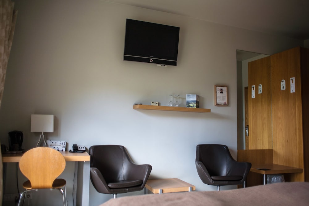 Superior Double or Twin Room photo 2