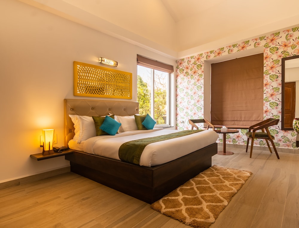 Deluxe Room with Private Balcony photo 3