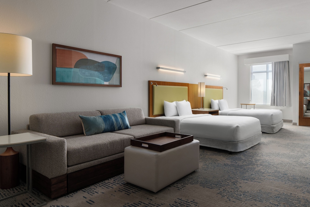 Suite, Multiple Beds (Mobility Accessible, Tub)