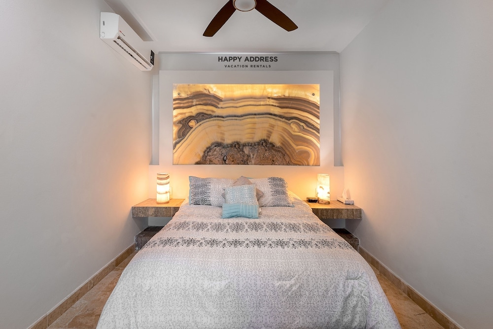 Basic Studio Suite, 1 Queen Bed, Garden View, Courtyard Area