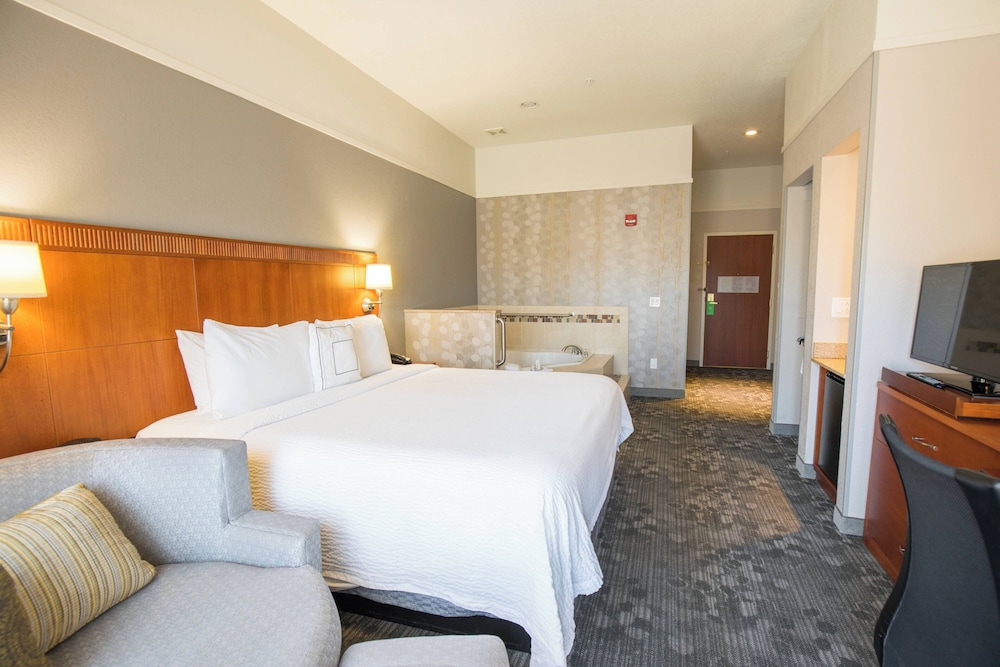 Room, 1 King Bed - Photo 1