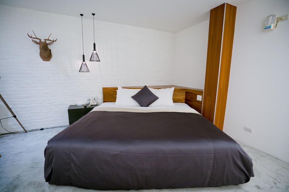 Superior Double Room (510)