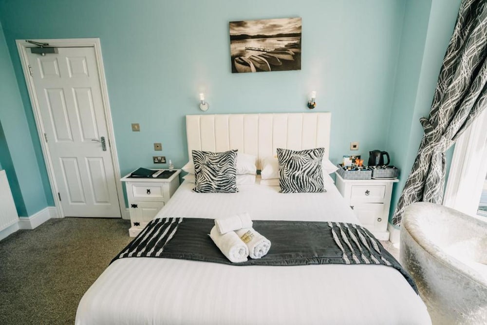 Standard Triple Room, Multiple Beds, Sea View photo 2