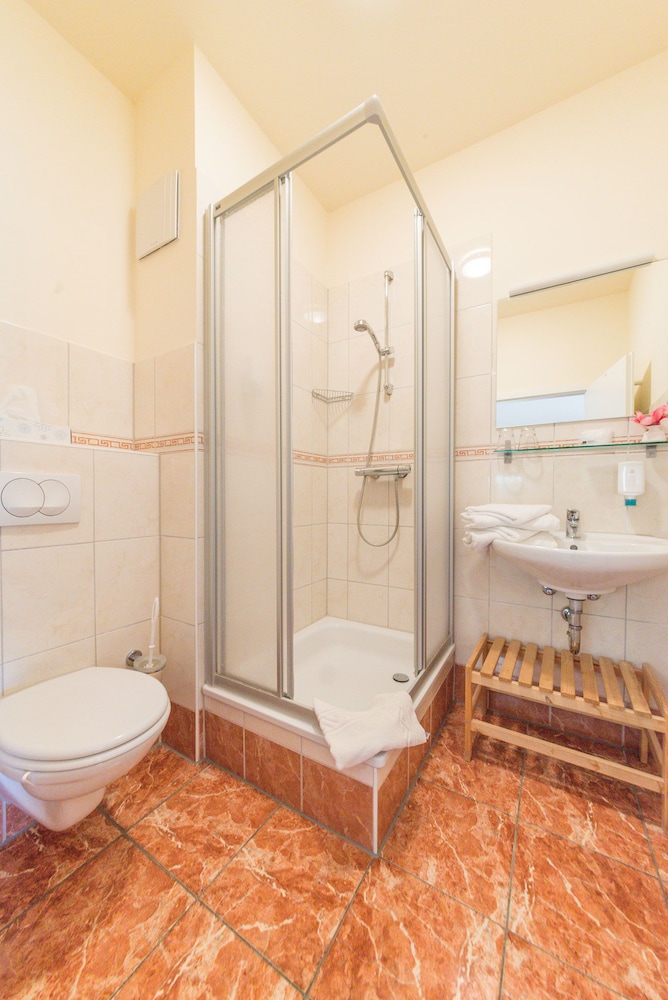 Single Room photo 3