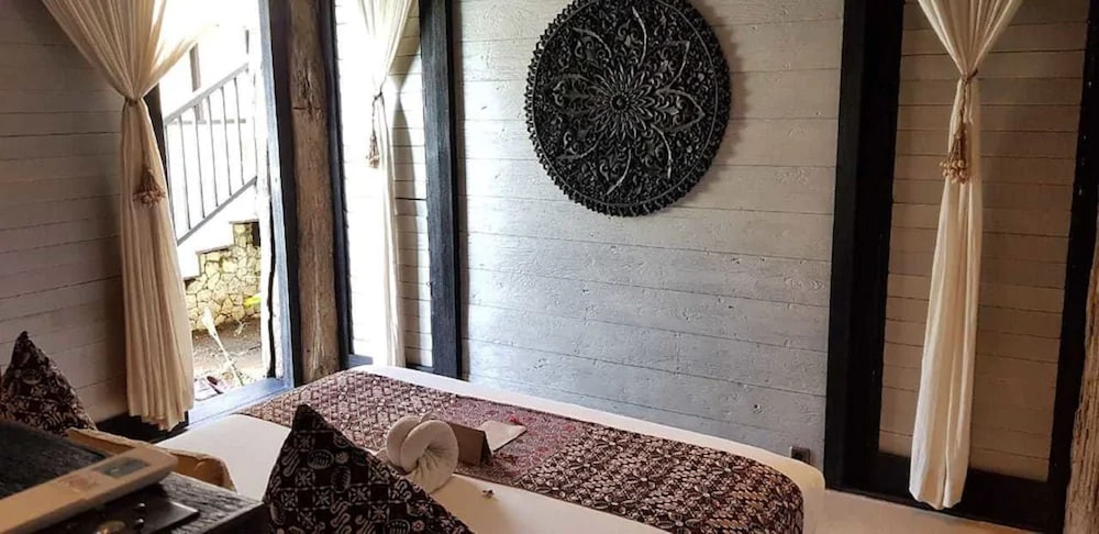Bajau Deluxe Cliff Room photo 3