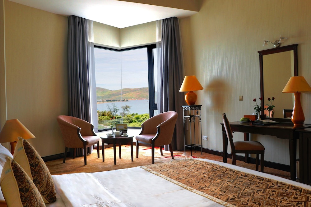 Luxury Twin Room, Sea View - Photo 3