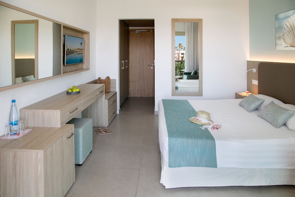 Standard Double or Twin Room, Garden View - Photo 3