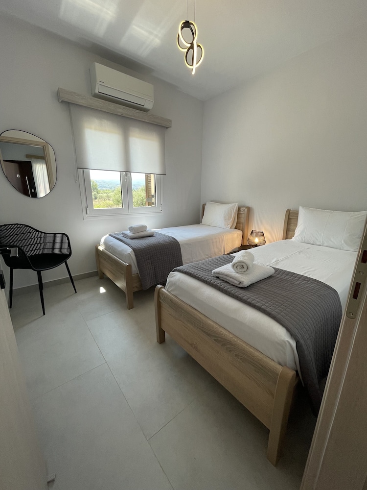 Apartment, 2 Bedrooms, Accessible, Smoking