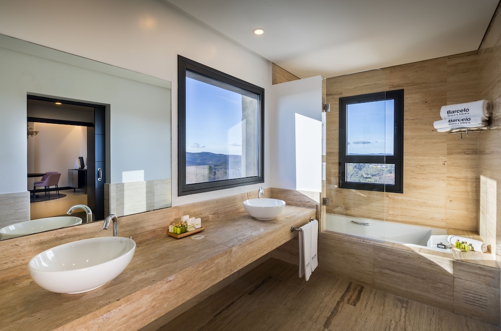 Junior Suite, Hot Tub (Terrace with Views) - Photo 7