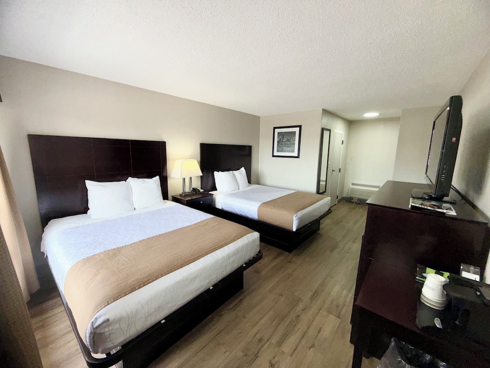 Room, 2 Queen Beds, Non Smoking - Photo 2
