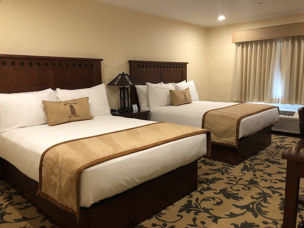 Deluxe Room, 2 Double Beds photo 2