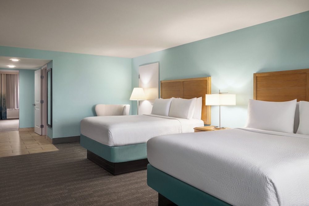 Standard Room, 2 Queen Beds (Island View) - Photo 2