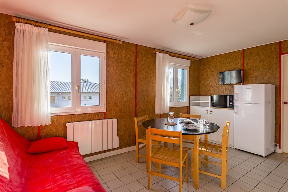 Apartment, 2 Bedrooms, 2 Bathrooms - Photo 1