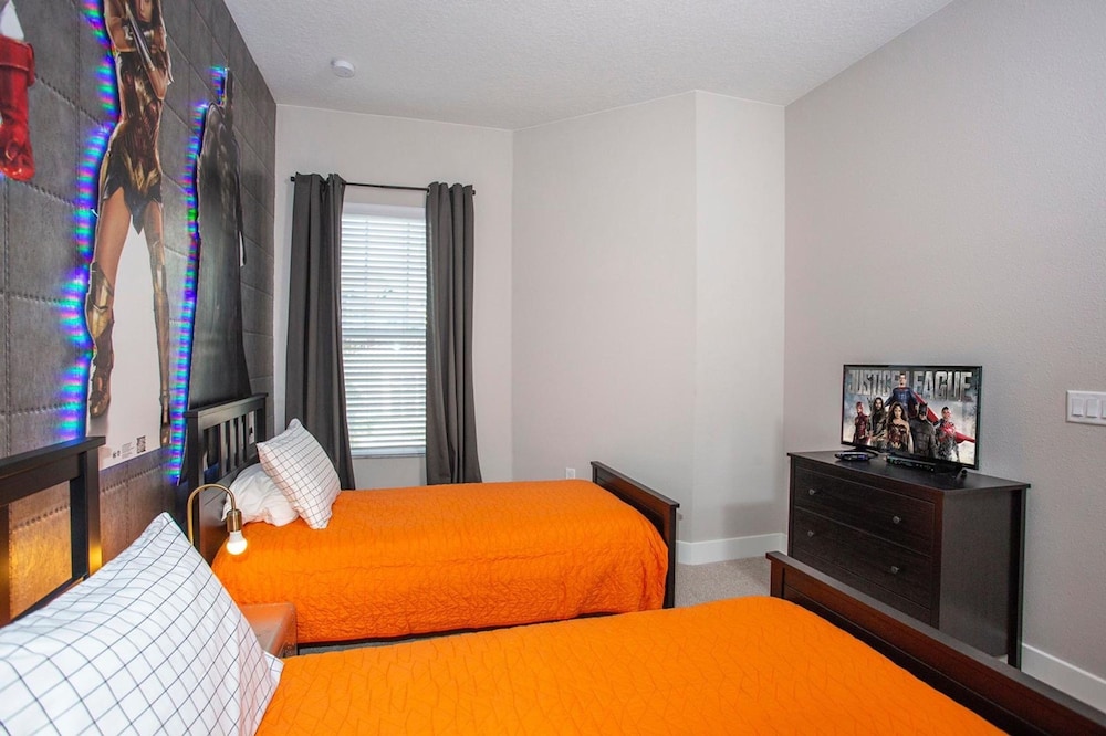 4 BR 4 BA Villa 5min Disneyworld 1804ft Gym, Foto 9