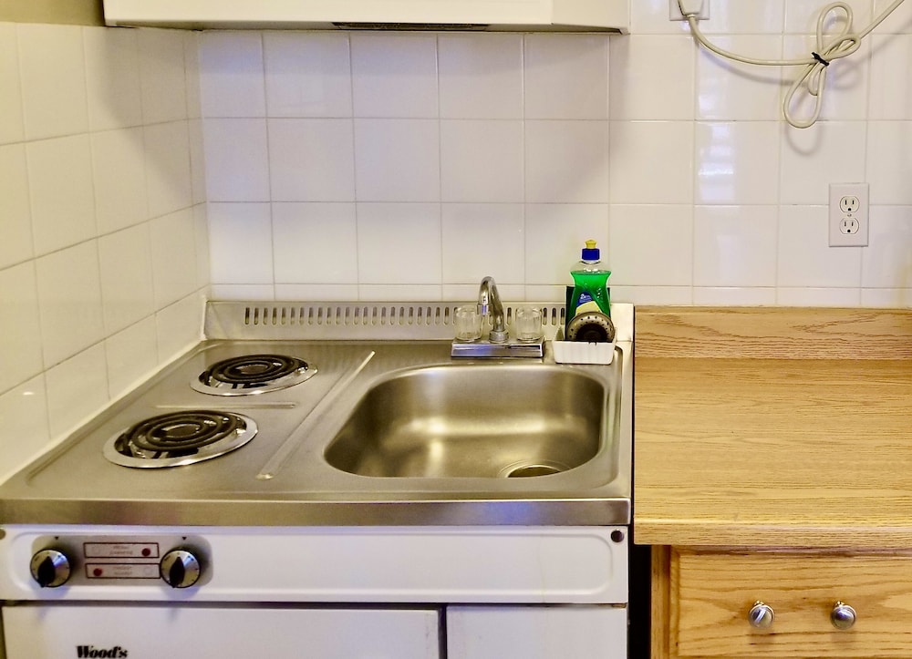 Deluxe Double Kitchenette photo 2