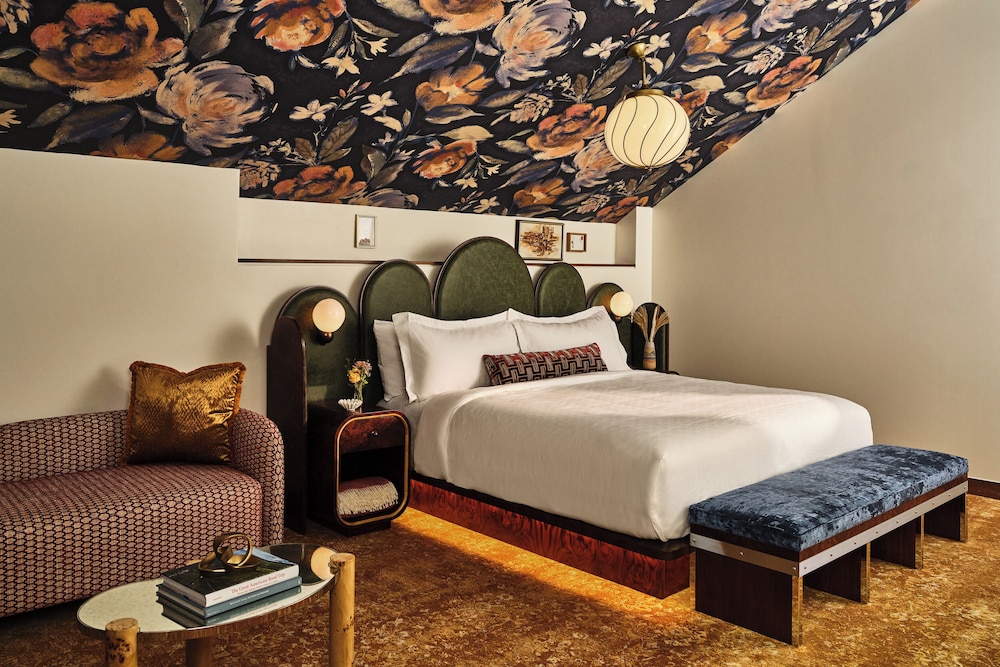 Suite (LoDo)