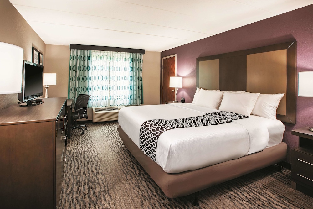 Room, 1 King Bed, Non Smoking - Photo 1