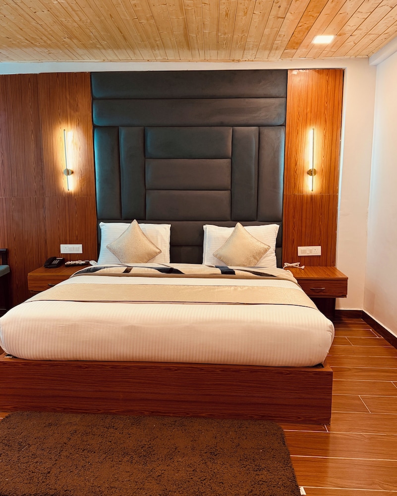 Premium Quadruple Room