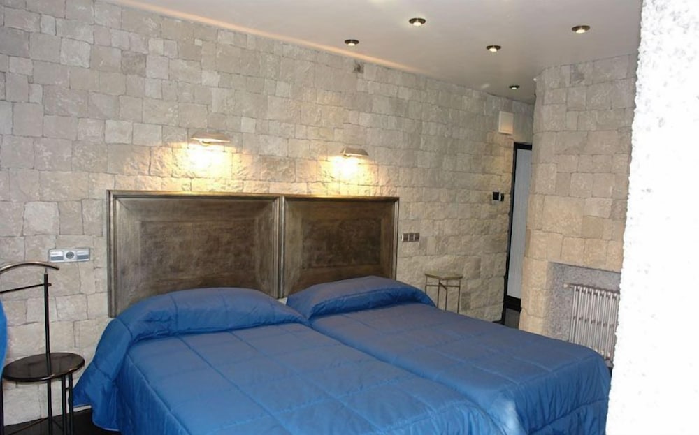 Double Room Single Use, 1 King Bed - Photo 6
