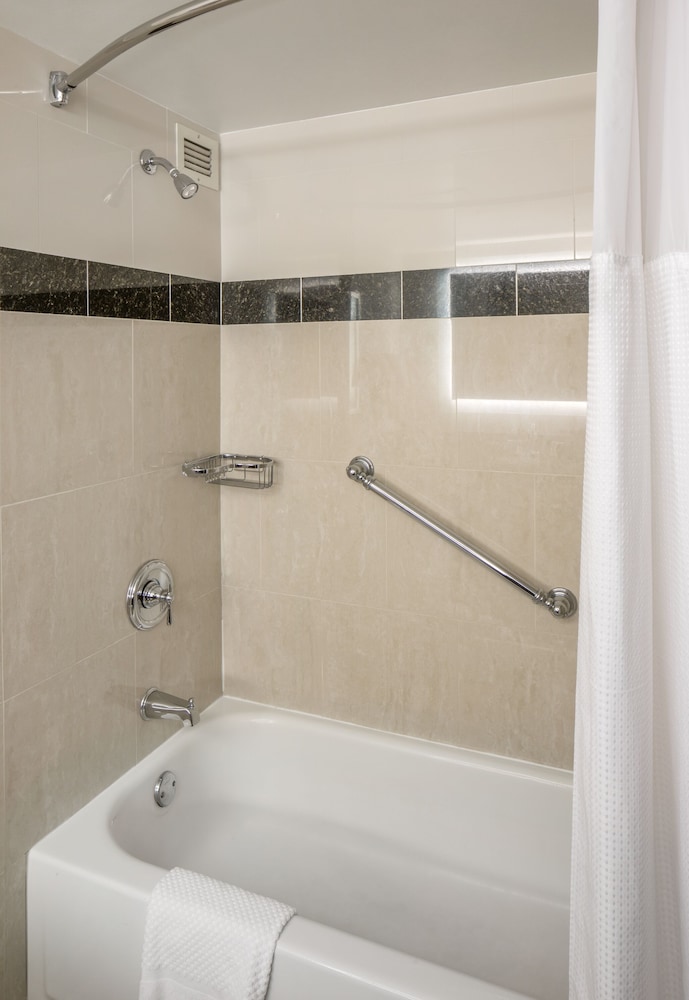 One King Bed Junior Suite, Hearing Accessible - Photo 3