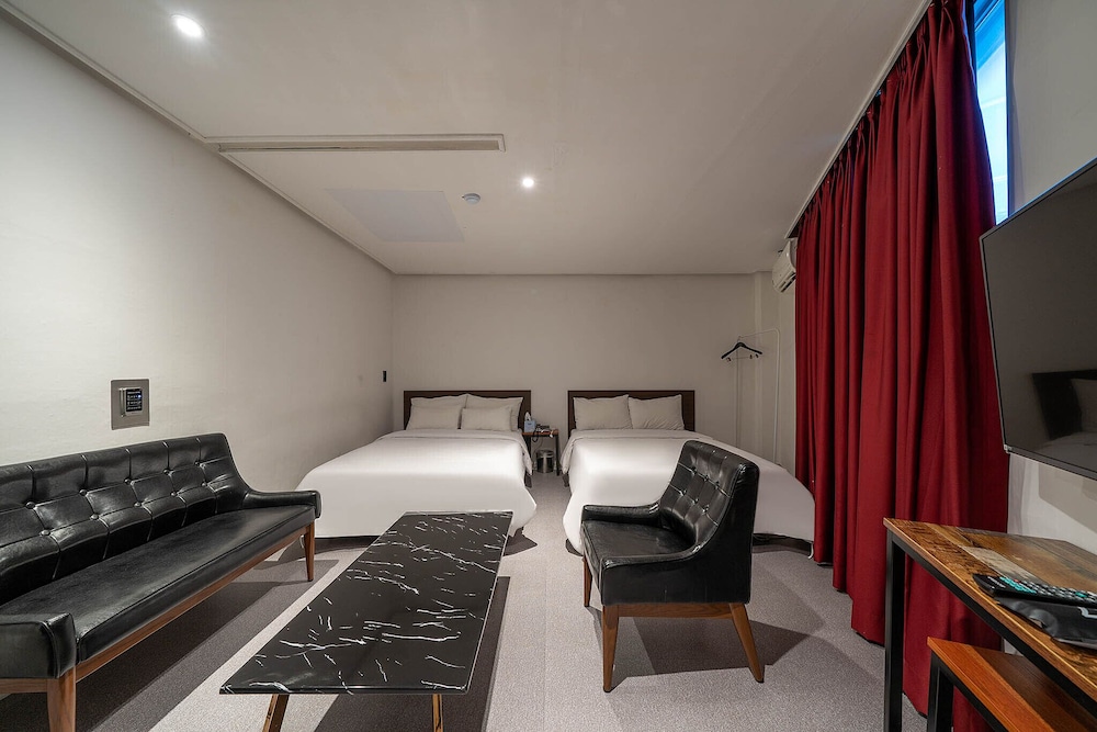 Premium Twin Room