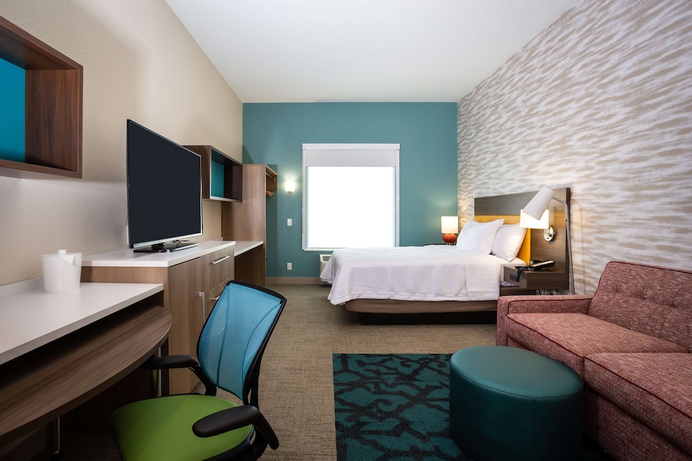 Studio Suite, 1 King Bed, Non Smoking - Photo 1