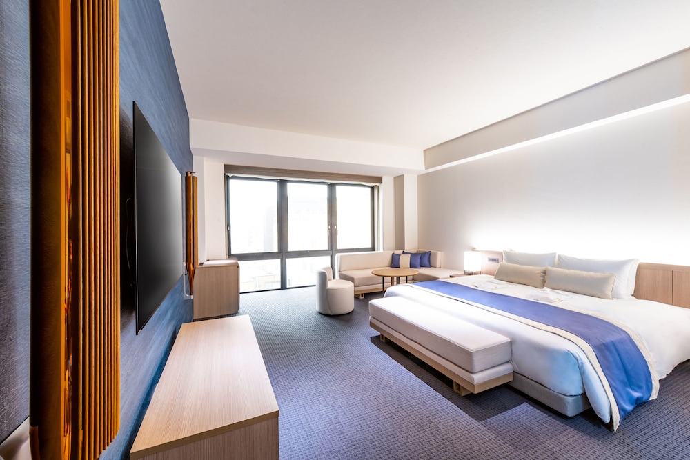 Cinema King Room, Smoking, Electronic Cigarettes Only (Bang & Olufsen sound system) photo 3