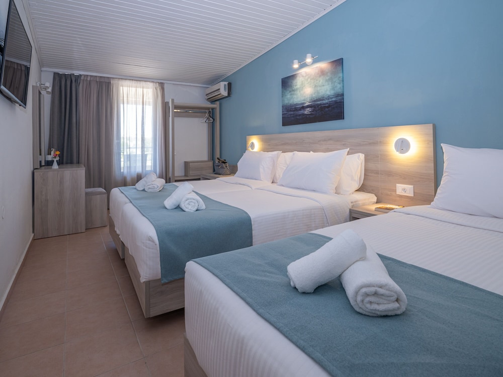 Quadruple Room photo 3
