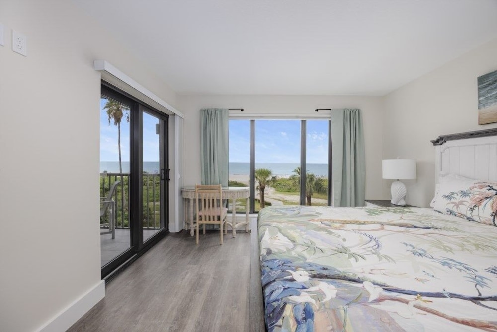 Condo, 2 Bedrooms