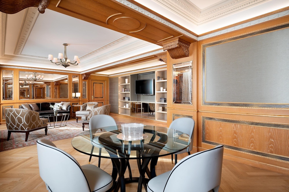 Suite, 1 Bedroom (Diplomatic, steam bath)