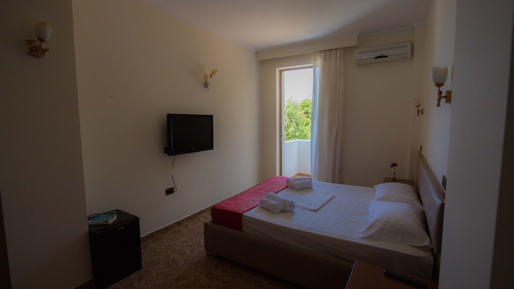 Double Room, Partial Sea View photo 2
