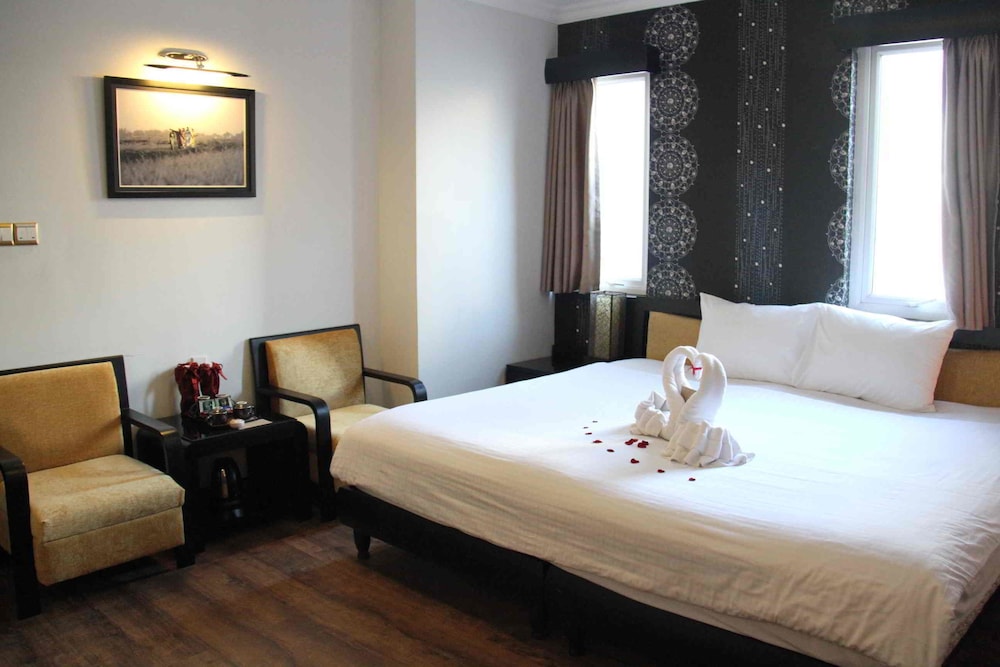 Deluxe Room - Photo 2
