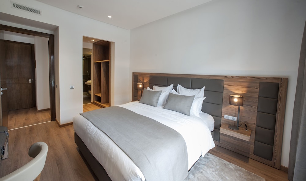 Luxury Suite photo 2