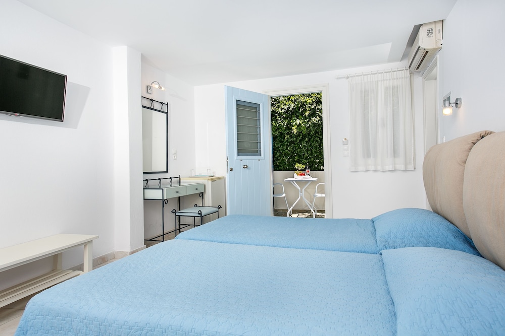 Standard Triple Room - Photo 7