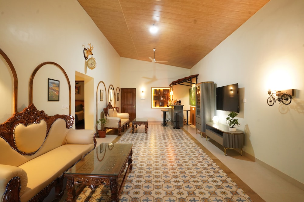 Premium Villa photo 1