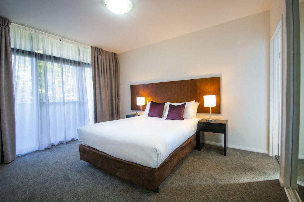 Two Bedroom Superior Apartment with Balcony - Photo 7
