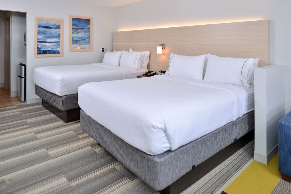 Suite, 2 Twin Beds, Mobility Accessible (Communications Accessible) photo 1