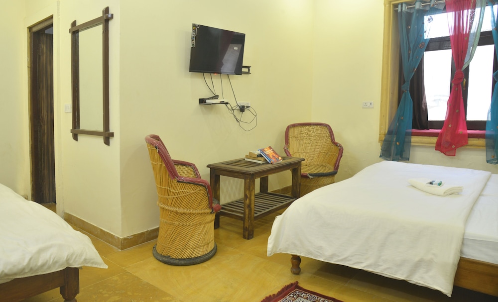 Deluxe AC Family Suite photo 1