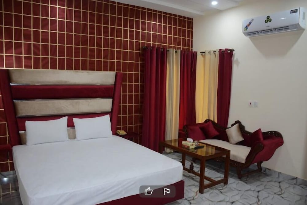 Deluxe Double Room photo 2