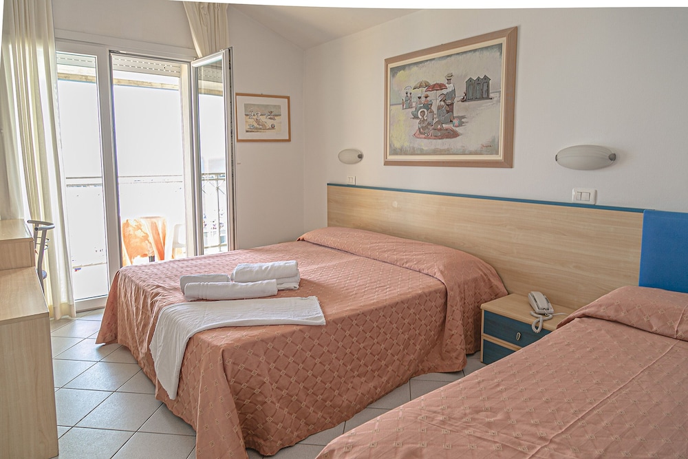 Standard Room photo 1