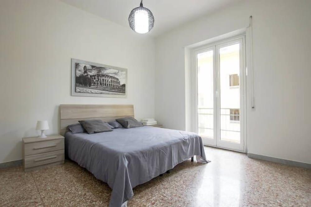 Double or Twin Room, Shared Bathroom