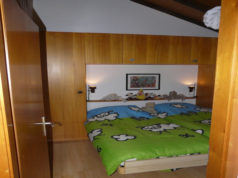 Apartment photo 2