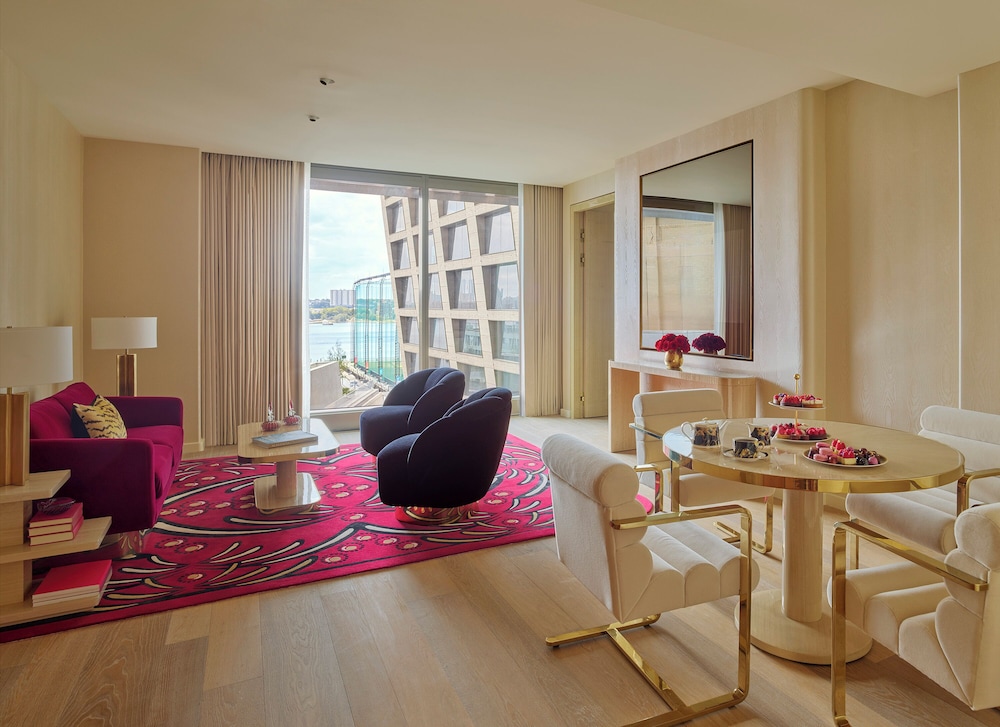 Deluxe One-Bedroom Suite