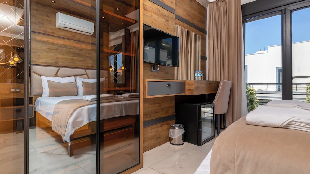 Standard Double Room - Photo 10
