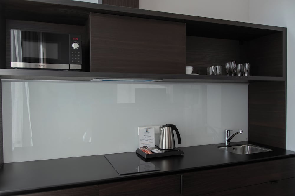 Romantic Room, City View - Photo 8