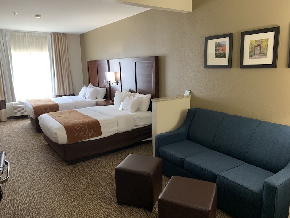 Suite, Multiple Beds, Non Smoking - Photo 3