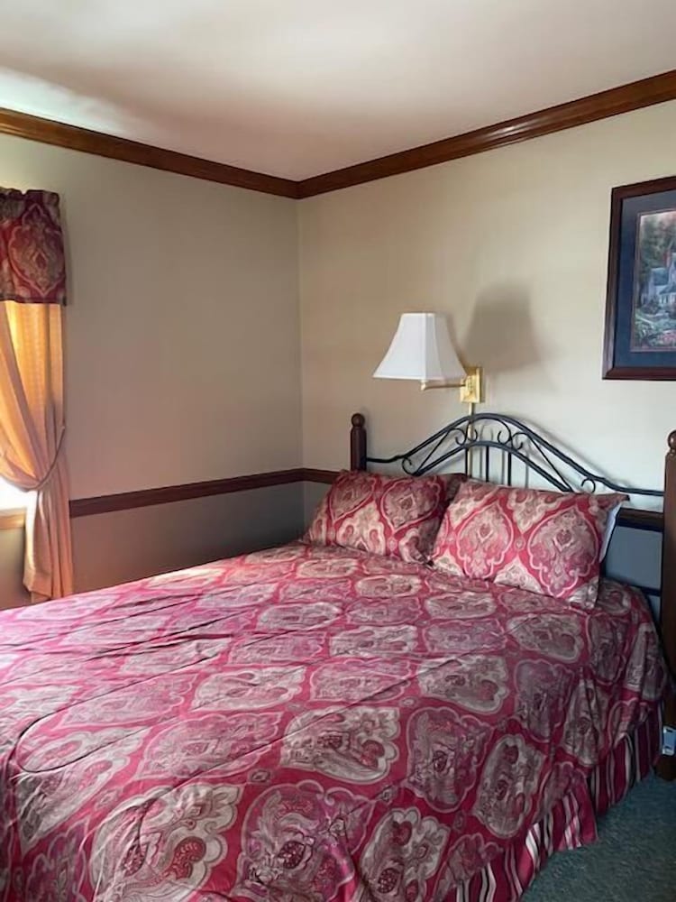 Standard Room, 4 Bedrooms, Private Bathroom photo 2
