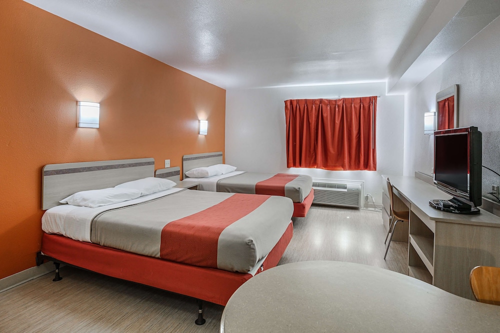 Deluxe Room, 2 Queen Beds, Accessible, Non Smoking photo 1
